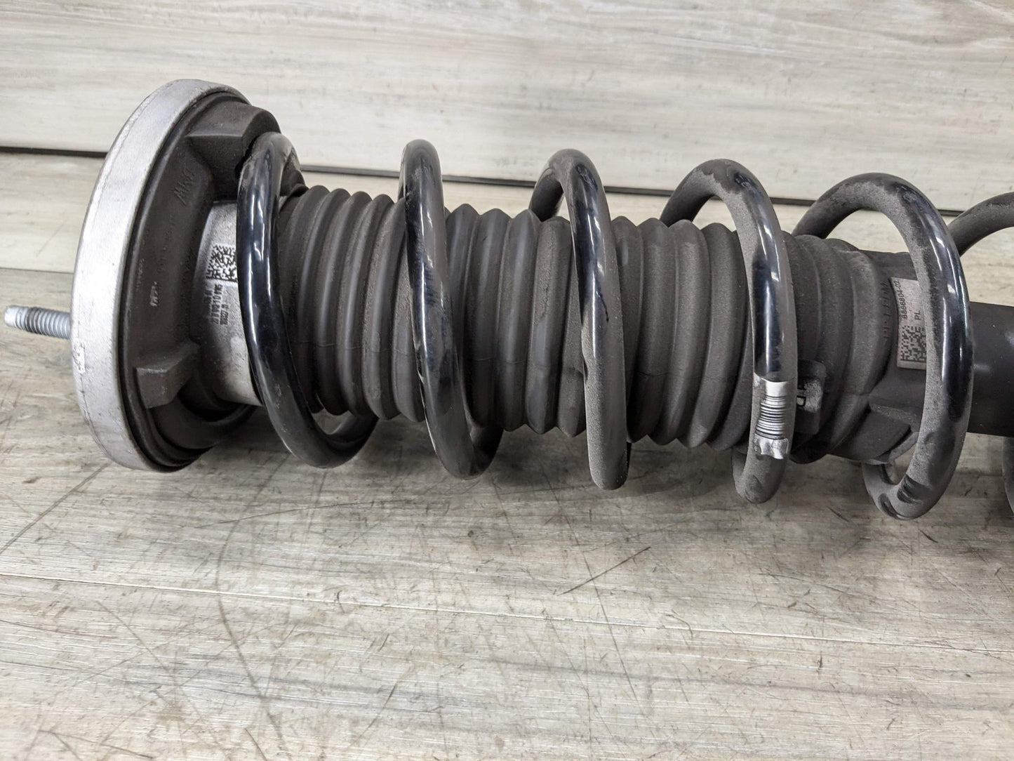 2021 BMW 540i G30 Rear Left or Right Spring Strut Shock Absorber 6896015 21-22 OEM BMW G30 540 REAR Left Right Side Strut Shock Absorber w/ Spring