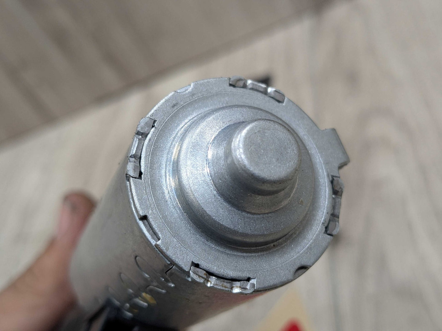 2023 BMW M240i G42 Sunroof Sun Roof Glass Motor 7424804 OEM BMW G20 G22 G26 G42 G80 G82 G87 M2 M3 M4 Sunroof Moonroof Motor Drive Unit