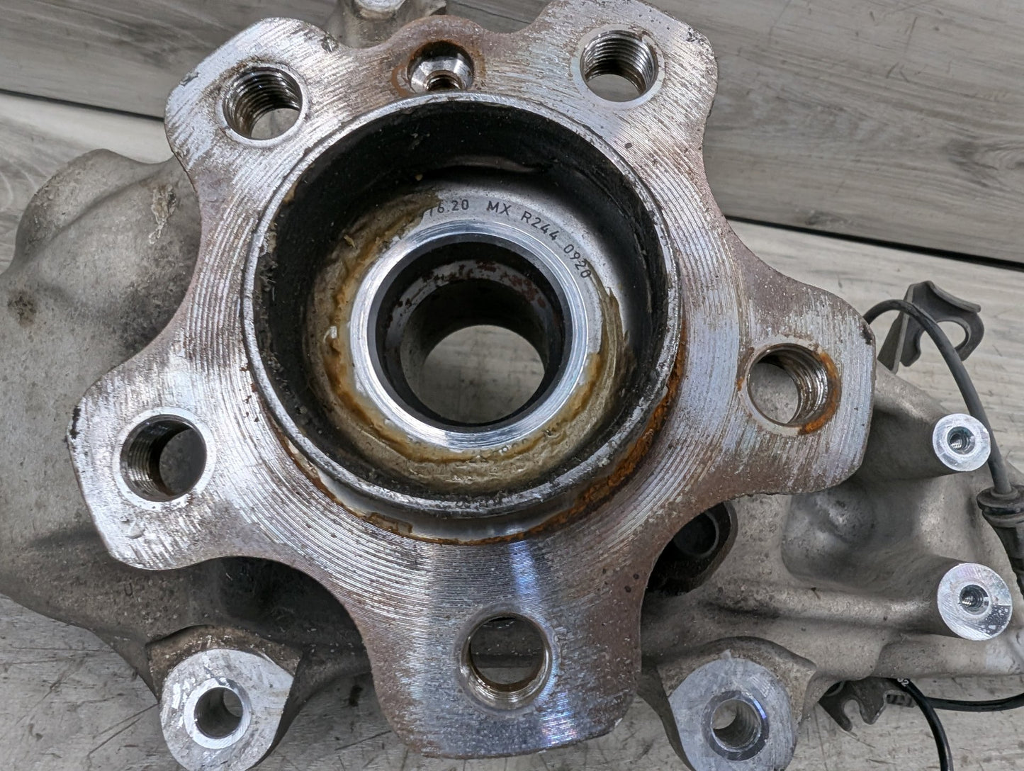 OEM BMW F95 G05 G06 G07 G09 X5 X7 Front Left Driver Hub Spindle Knuckle Bearing
