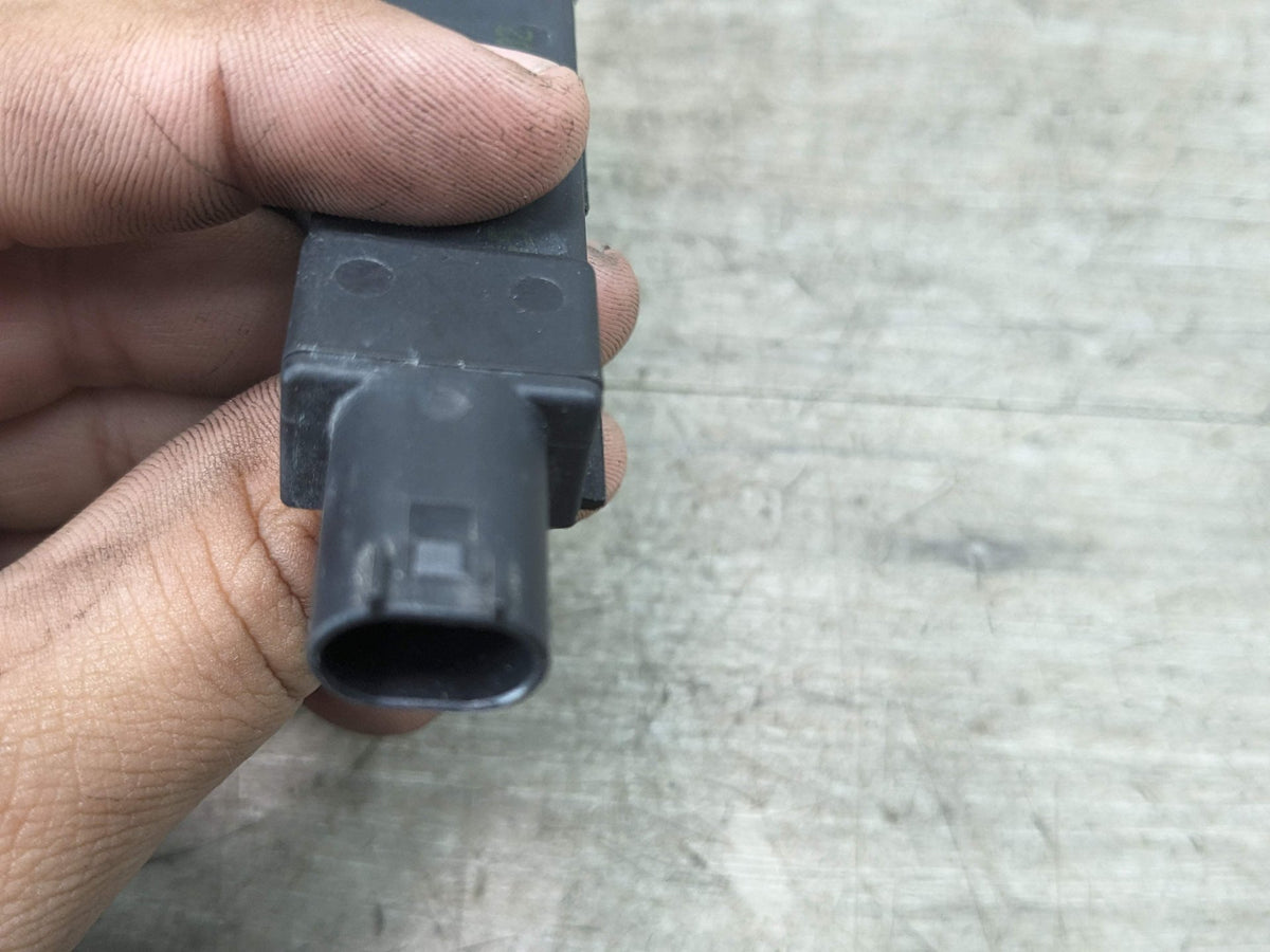 OEM BMW F22 F30 F36 F10 F12 F01 F02 Keyless Entry Antenna Module Sensor
