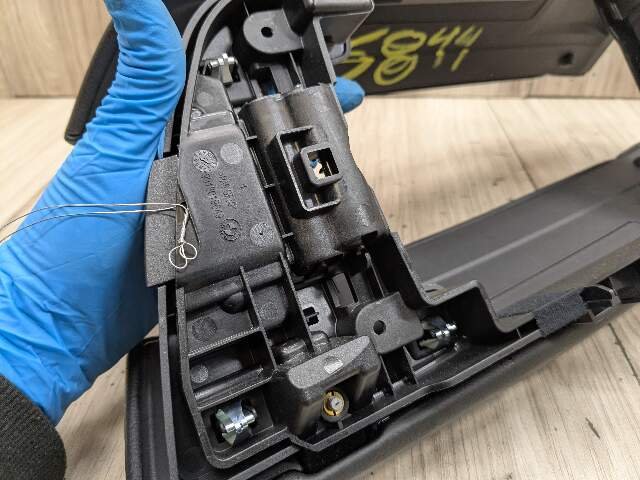 17-23 OEM BMW G30 530 540 M550 Retractable Armrest Tray Console Leather Black