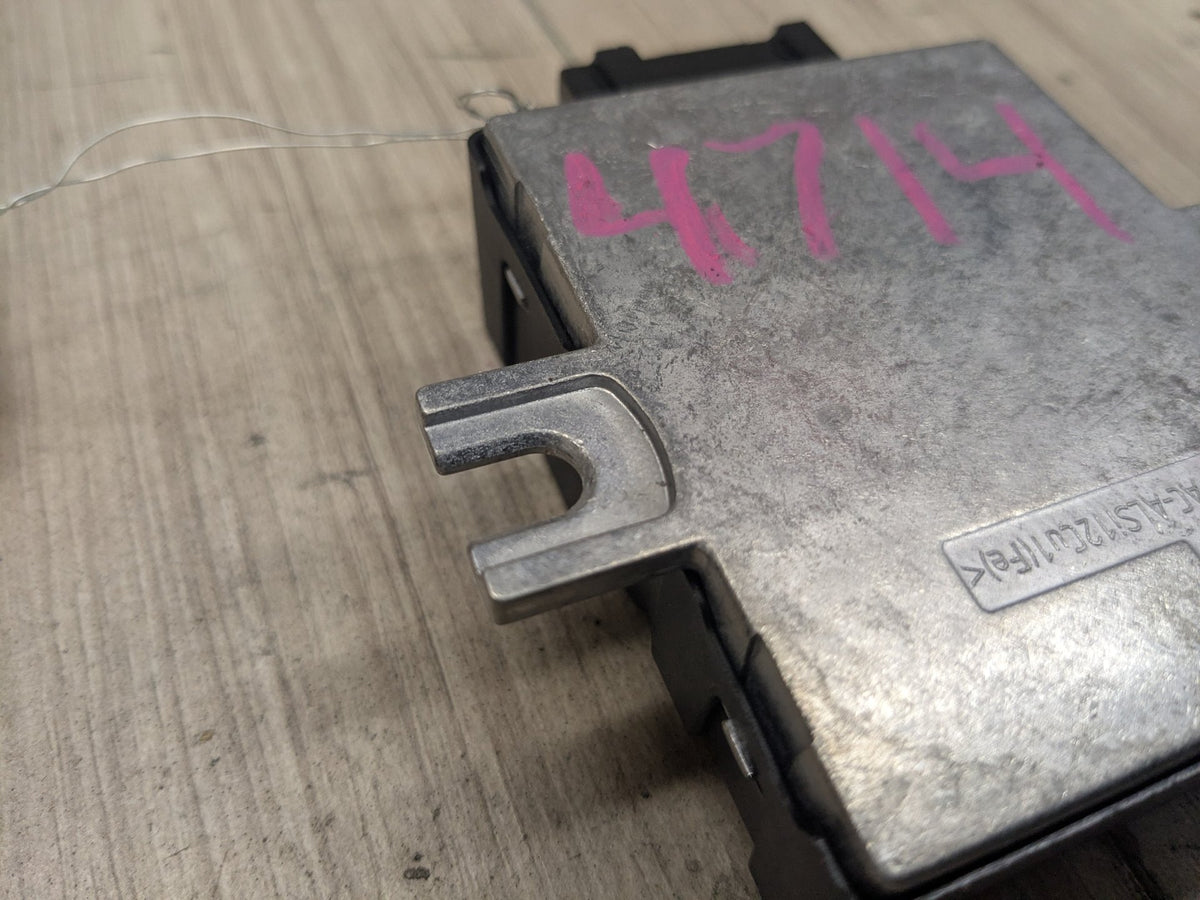 17-24 OEM BMW G01 G05 G12 G20 G22 G42 G30 G80 G82 Fuel Pump Control Module Unit