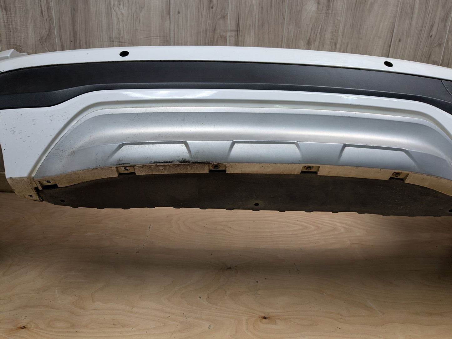 *11-17 OEM BMW F25 X3 28i 28iX 35iX Rear Bumper Cover w/ Diffuser White 300 ALPINWEISS III (300)
