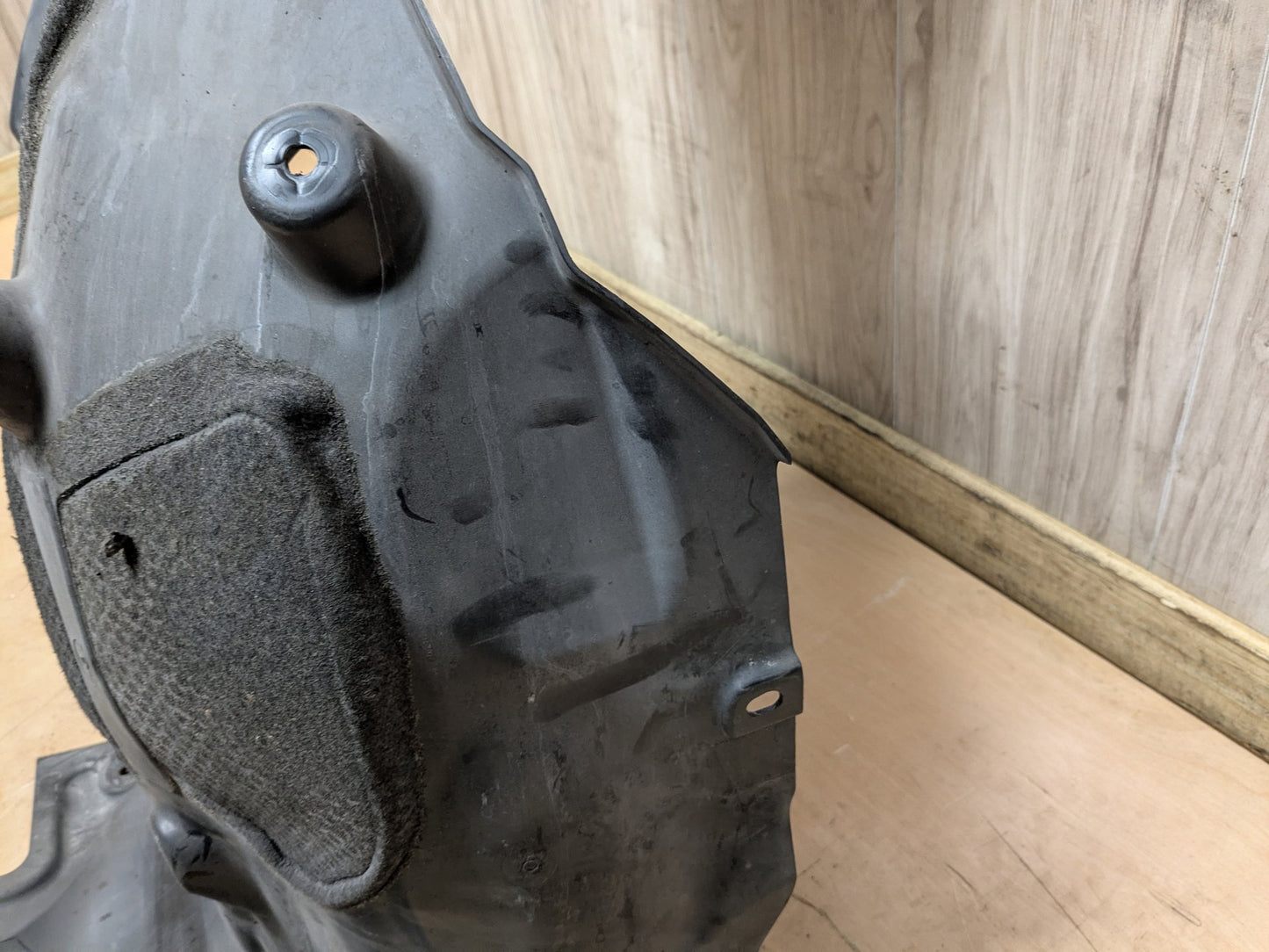 OEM BMW G30 530 540 M550 M SPORT Front Left Driver Fender Liner Splash Shield