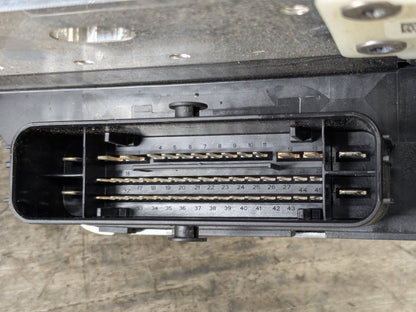 2019-2026 BMW X5 G05 ABS Pump Module 6899247 ENGINE STARTER: The engine may no be able o be s ar ed. I he dri er repea edly a emp s o s ar he engine using excessi ely long s ar ing a emp s, his may cause an elec rical o erload o he s ar er. OEM