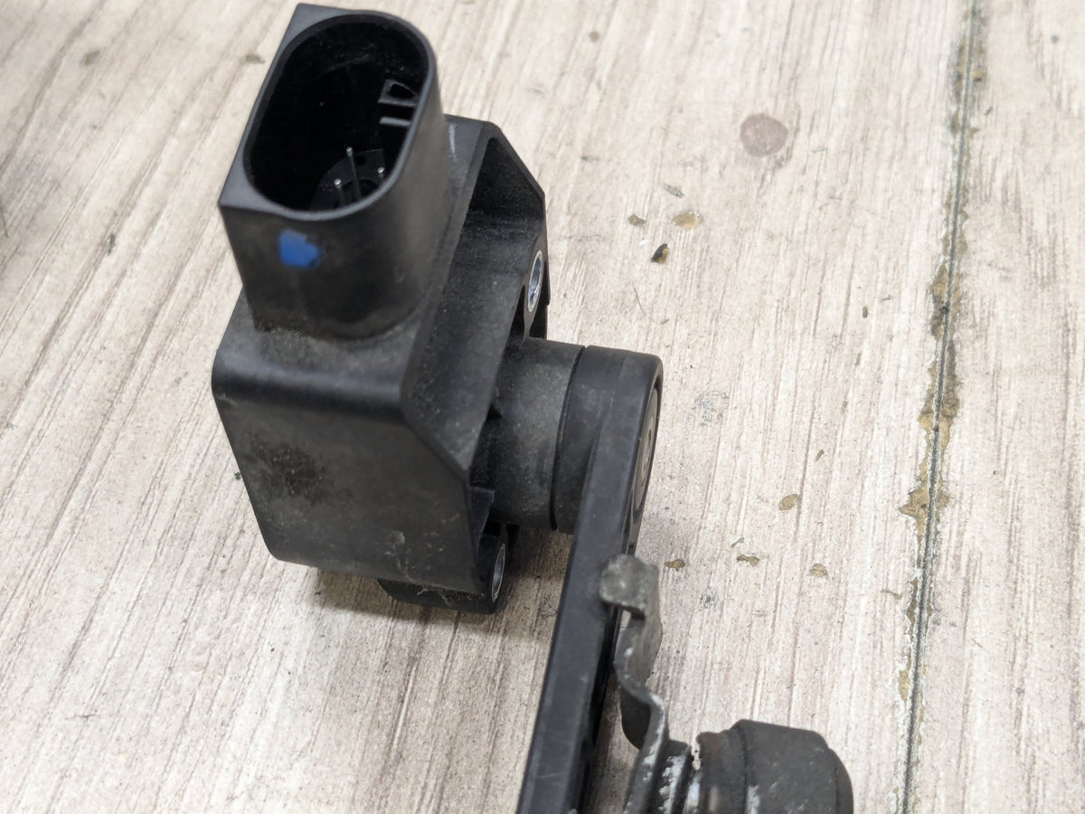 10-16 OEM Mercedes W212 E350 E550 Front Suspension Height Level Sensor