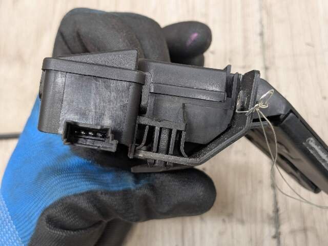 2011 BMW 135i E88 Liftgate Trunk Lid Liftgate Lock Latch Actuator 7840617