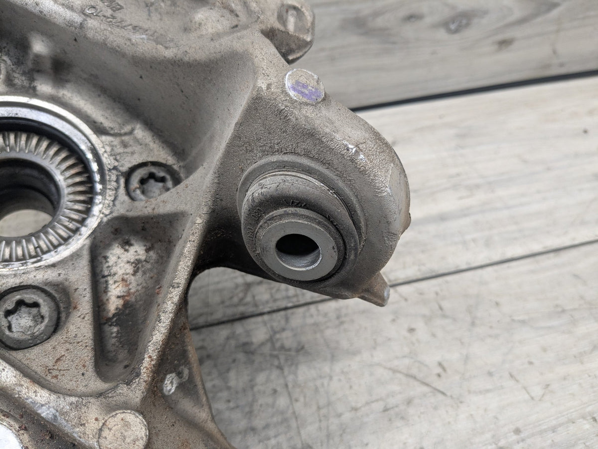 2020 BMW 330i G20 Rear Right Passenger Spindle Knuckle w/ Bearing 6879532 OEM BMW G20 330 M340 REAR Right Passenger Knuckle Wheel Hub Spindle Bearing OEM