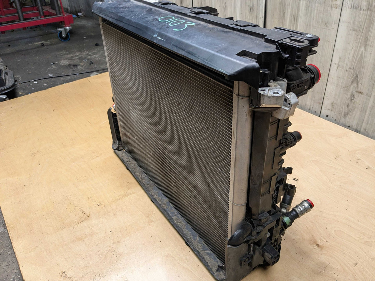 2018 BMW M550i G30 Radiator Cooling Condenser Fan Shroud Assembly 8619628 1000W