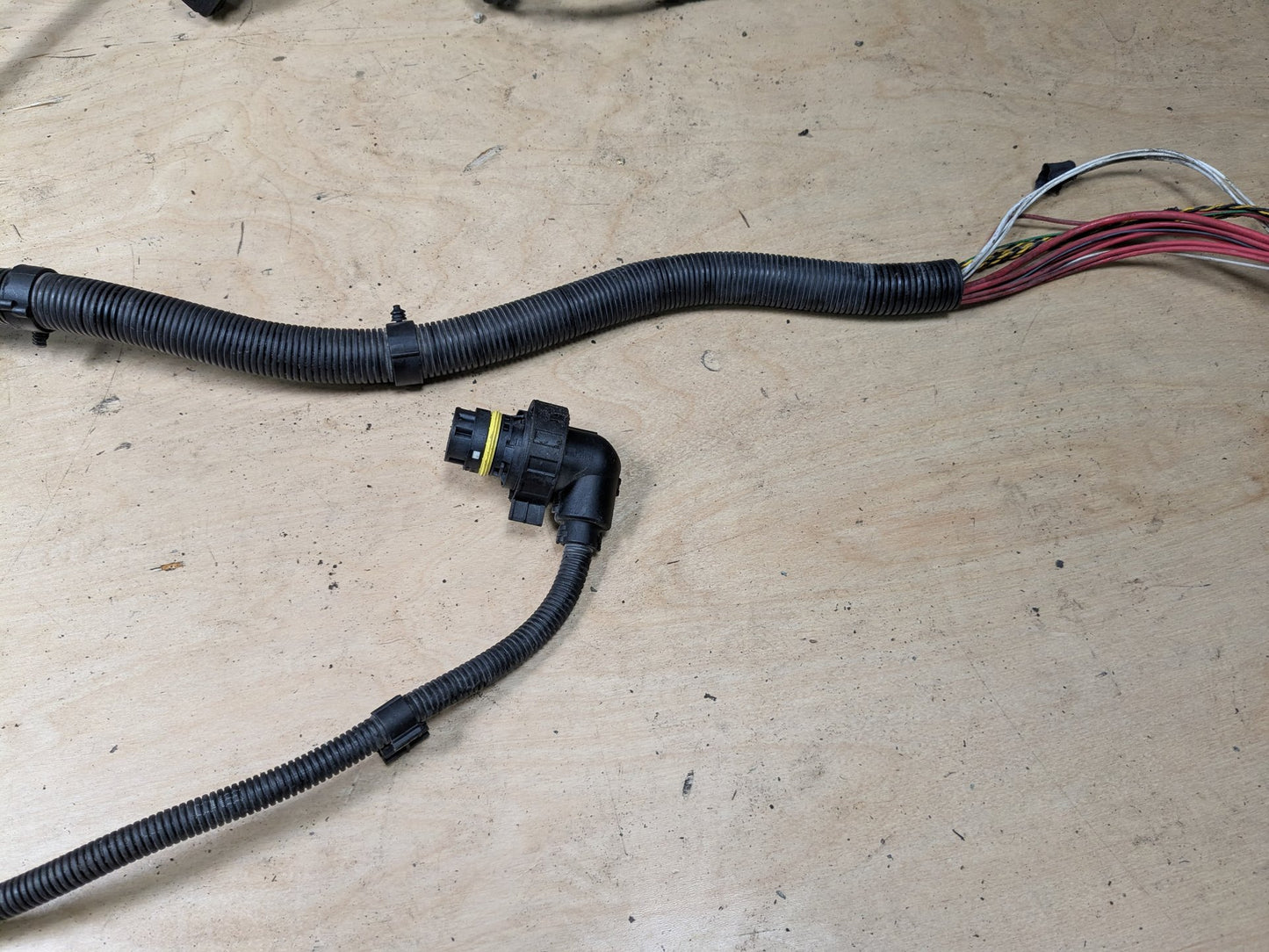 2011-2016 BMW 528i F10- Engine Wiring Wire Harness PN: 7605915