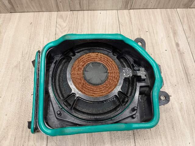 16-22 OEM BMW G30 G12 F90 Front Right Passenger Sub Subwoofer Speaker Harman