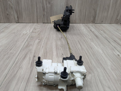 2016 BMW 750i G12 Rear Right Passenger Door Latch Lock Actuator w/ Soft Close 2581898 OEM BMW G12 740 750 B7 REAR RIGHT PASSENGER Door Lock Latch Actuator SOFT CLOSE