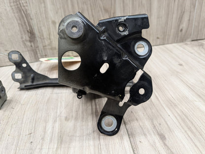 OEM BMW F90 G30 530 540 M550 M5 Front Left Driver Fender Wing Holder Bracket SET
