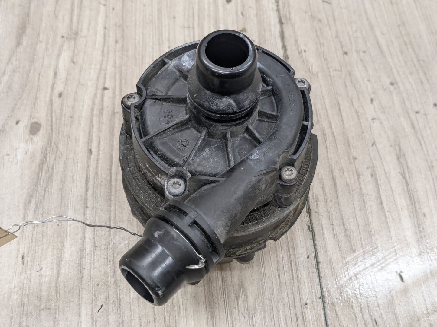 2015-2021 Mercedes-Benz C43 W205 Auxilary Water Coolant Pump A0392024050 OEM