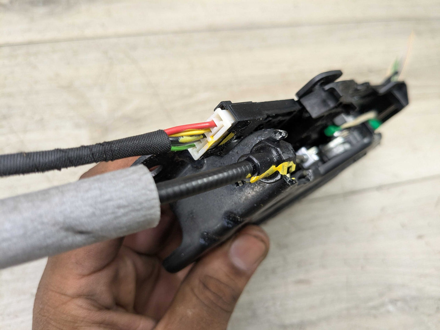 2018 BMW X3 G01 Liftgate Trunk Lid Liftgate Lock Latch Actuators SET 7383561 OEM BMW F90 F97 G01 G12 G22 G30 X3 M5 Trunk Lid Actuator Latch Lock System SET