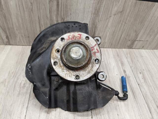 2004 BMW Z4 E85 Front Left Driver Spindle Knuckle w/ Bearing 1096429