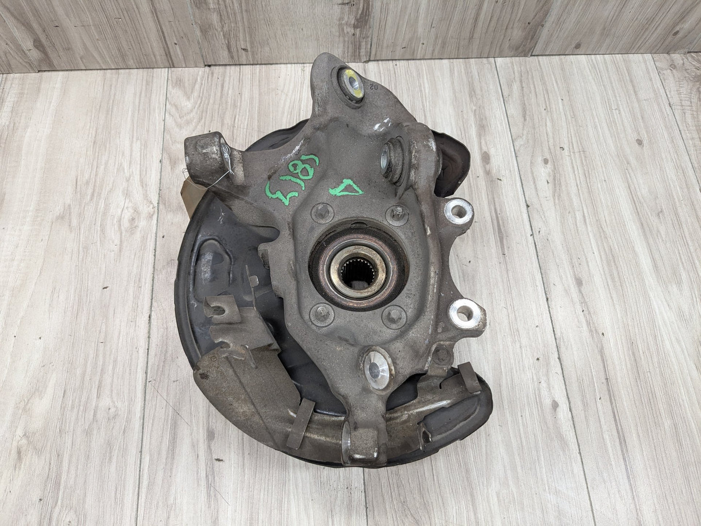 2015-2021 Mercedes-Benz C43 W205 Rear Left Driver Spindle Knuckle w/ Bearing A2053508708 OEM