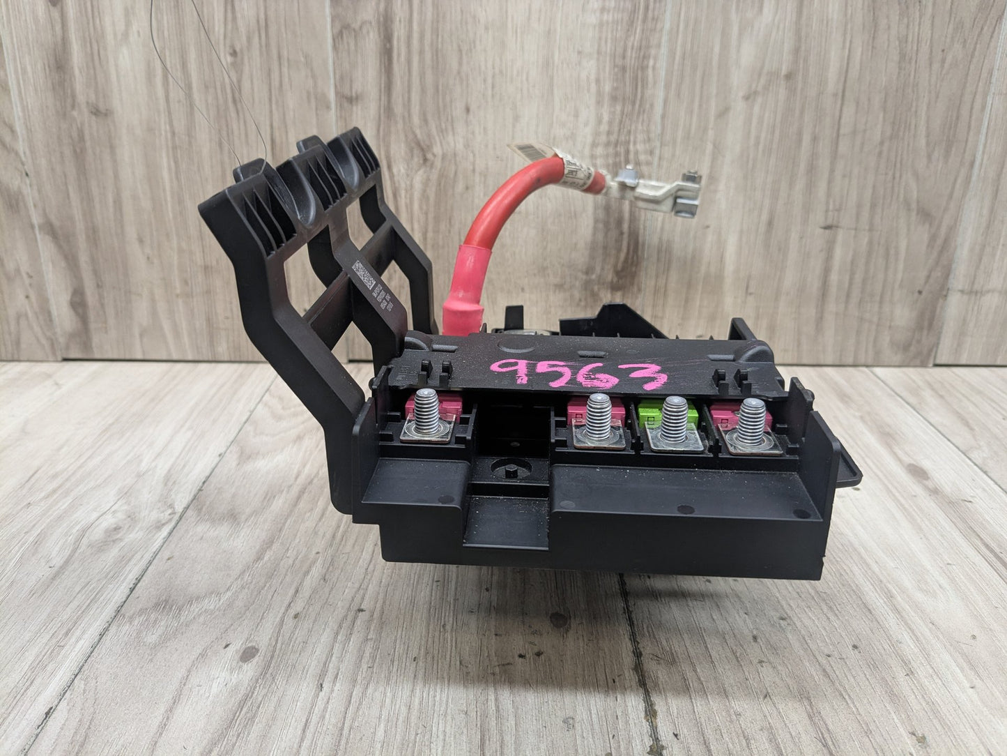 16-22 OEM BMW G12 G30 Rear Positive Battery Power Distribution Junction Fuse Box
