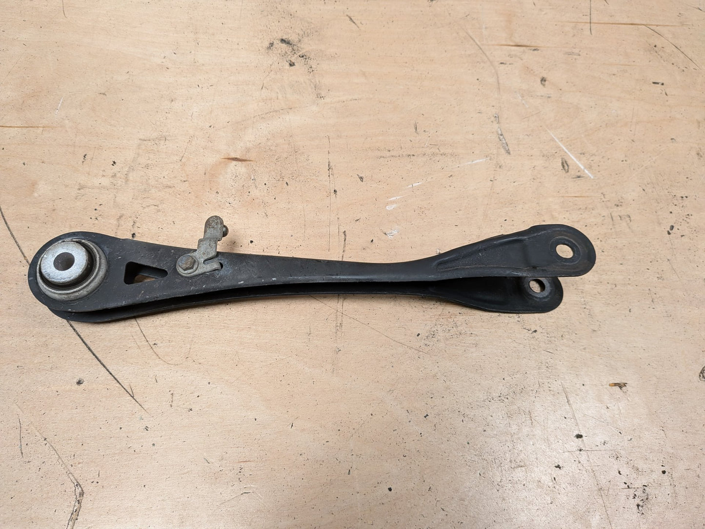 2016-2022 BMW 750i G12 Rear Right Passenger Control Arms SET 6861114