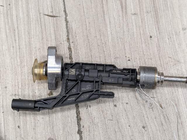 OEM BMW F44 F48 G01 G05 G20 G26 G30 G42 Engine High Pressure Fuel Injectors Set