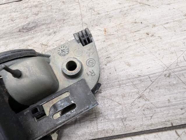 1996 - 2003 BMW Z3 E36 Front Right Passenger Exterior Door Handle 1960801 M54B25O0