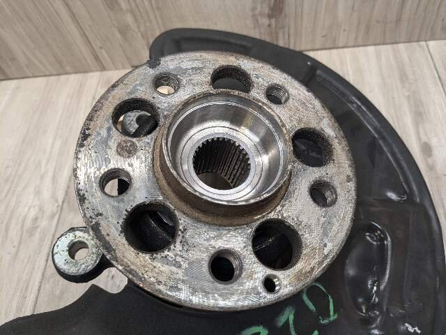 2014 Mercedes-Benz E550 W212 Rear Right Passenger Spindle Knuckle w/ Bearing 0