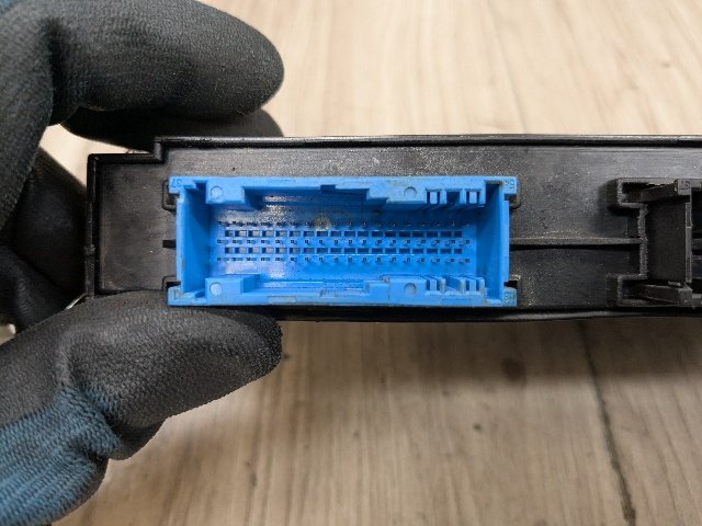 2012 BMW X5 E70 BCM Body Control Module 9267511 07-14 OEM BMW E70 E71 X5 X6 X5M X6M Body Control Module Junction Box Unit JBBFE3