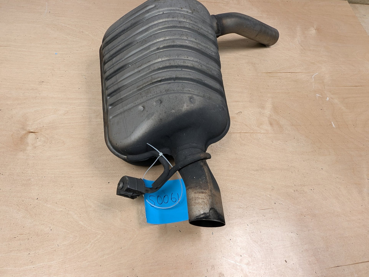 OEM Mercedes W212 E350 E550 Rear Right Passenger Exhaust Flap Muffler Silencer