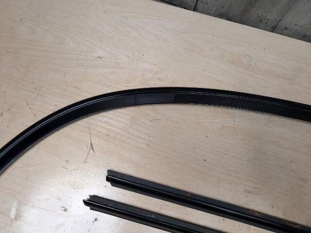 OEM BMW E88 135 Front Rear Door Exterior Trim Molding High Gloss Black SET of 7