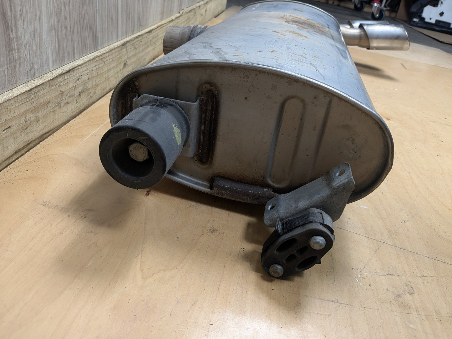 11-17 OEM BMW F25 F26 X3 X4 28iX Engine N20 Rear Exhaust Flap Muffler