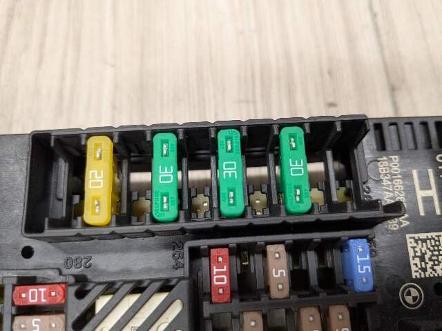 OEM BMW G01 X3 G02 X4 Rear Battery Power Distribution Fuse Relay Junction Box