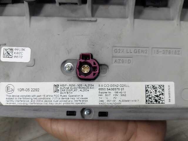 2022 BMW 330i G20 Monitor Display Screen 5A3E575 OEM BMW G20 G22 G23 G26 G42 PRE-LCI Navigation Monitor Display Screen 8.8"