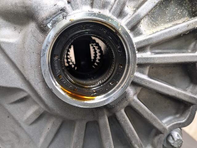 10-20 OEM Mercedes W212 E550 4Matic Front Axle Differential Carrier Ratio 2.47