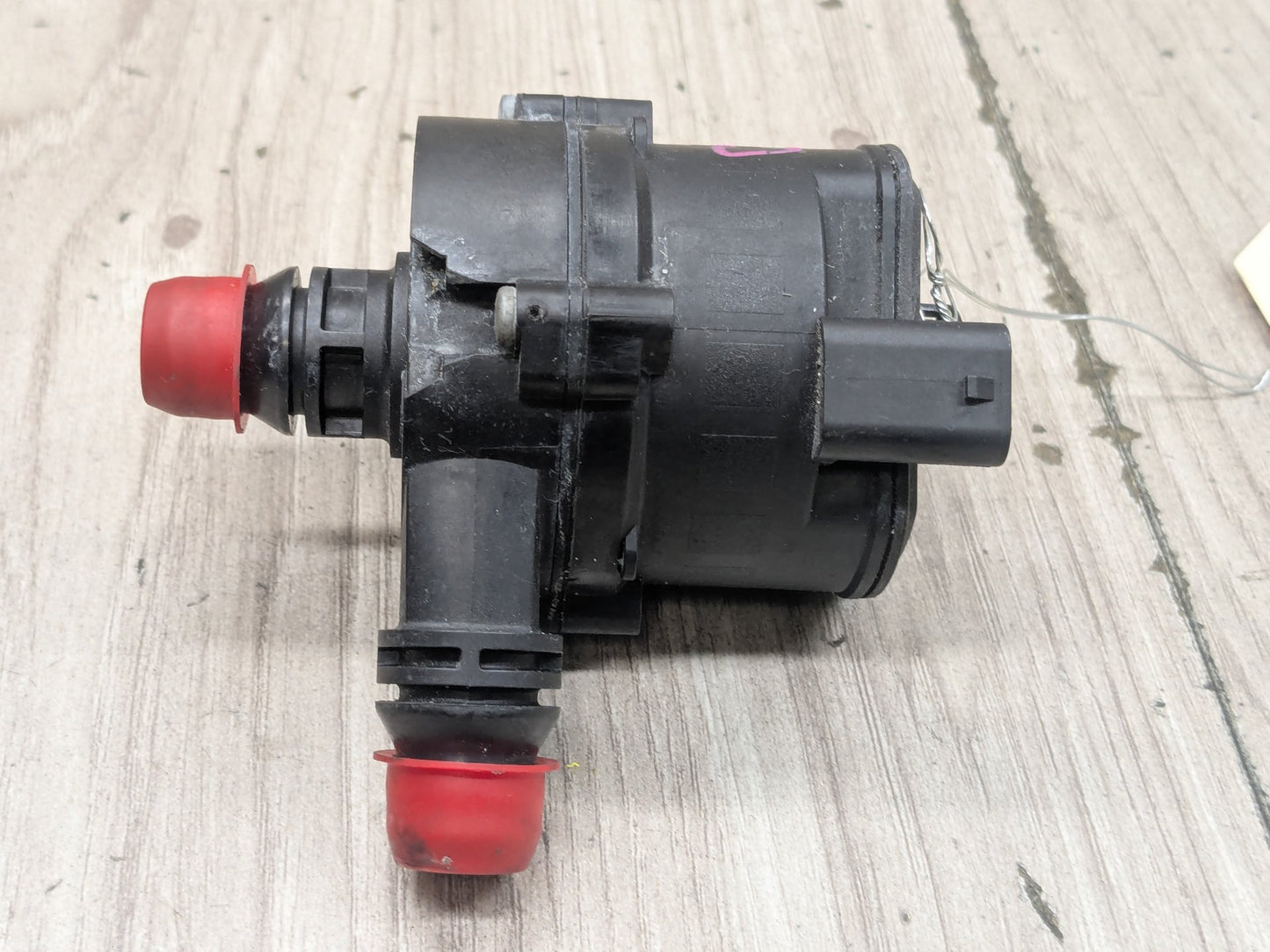 16-19 OEM BMW G11 G12 G30 M550 750 M760 Auxiliary Electric Coolant Water Pump