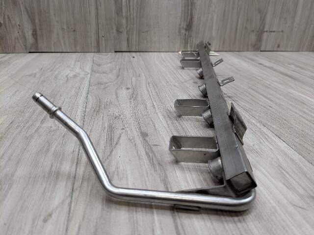 OEM BMW E36 E39 E46 E53 E60 E85 Engine M54 High Pressure Fuel Injector Line Rail
