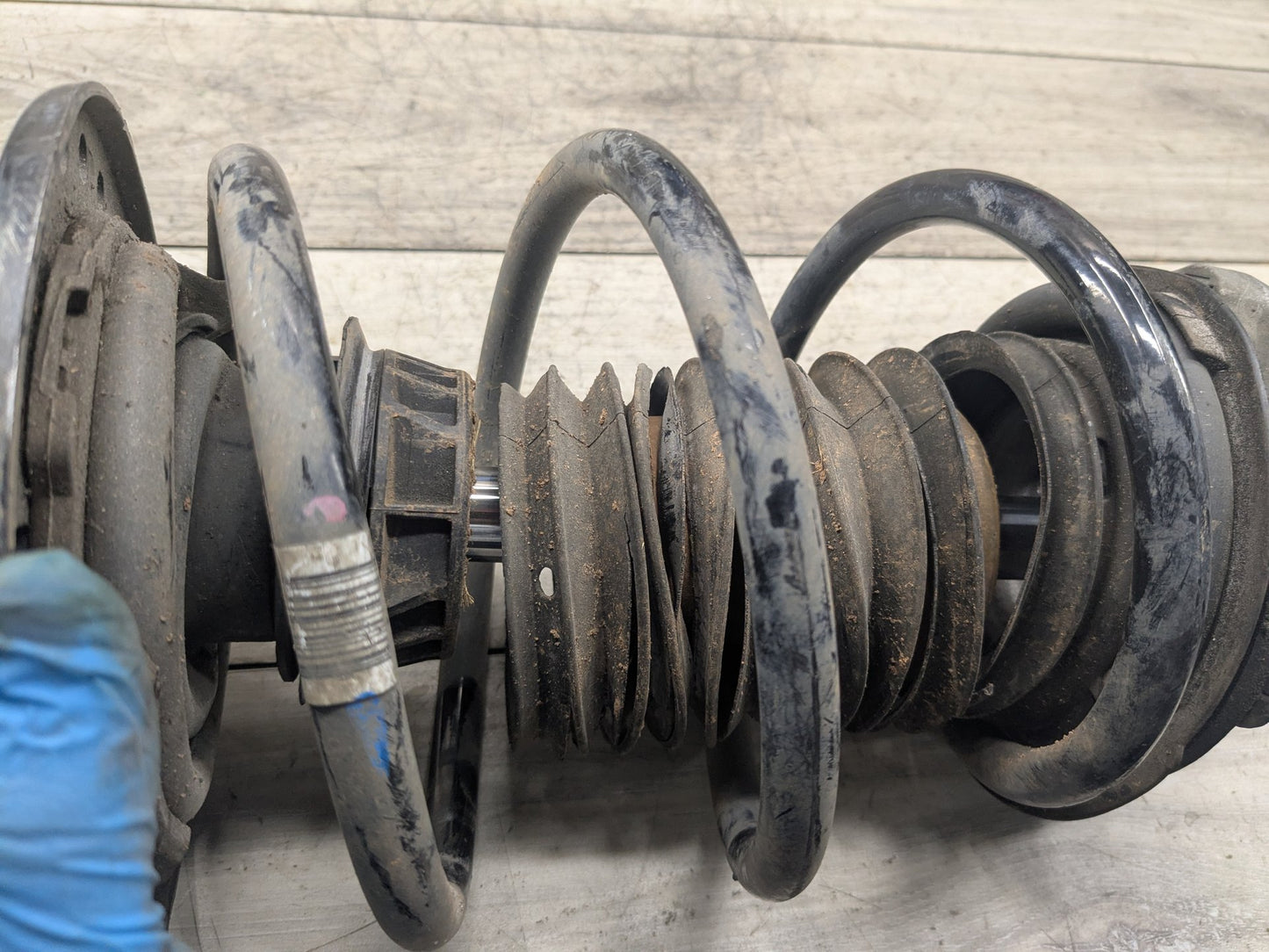 2020 BMW 330i G20 Front Left Driver Spring Strut Shock Absorber 6879309 19-25 OEM BMW G20 330iX AWD Front Left Driver Side Spring Strut Shock Absorber