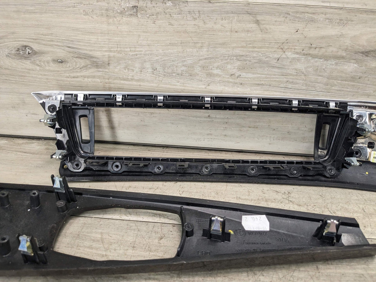 2015 BMW 328i F31 Front Rear Left Right Interior Door Panel Trims SET 9231229 ENGINE COOLANT PUMP: The elec rical connec or o he engine coolan pump could become damaged. Small drops o liquid rom he posi i e crankcase en ila ion (PCV) sys em could drip dow