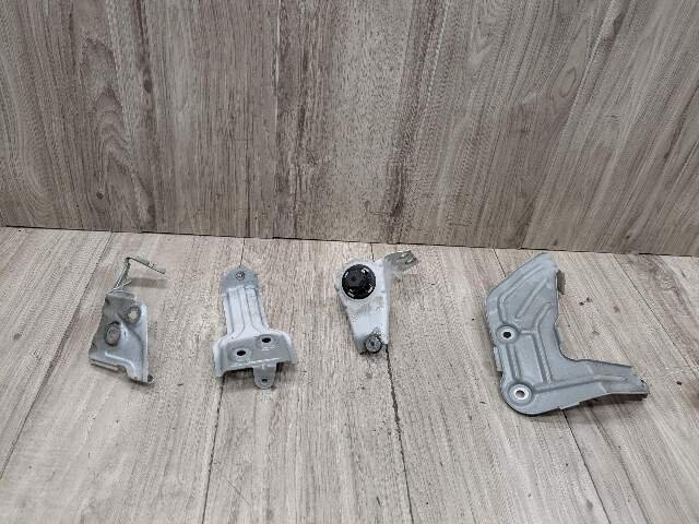 18-24 OEM BMW G01 G02 F97 X3 X4 Right Passenger Fender Wing Holder Bracket SET