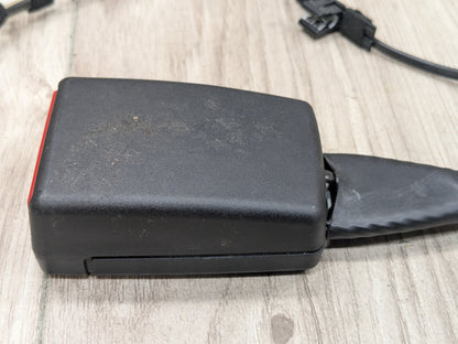OEM BMW F90 G11 G12 G30 530 540 M550 750 M5 Front Left or Right Seatbelt Buckle