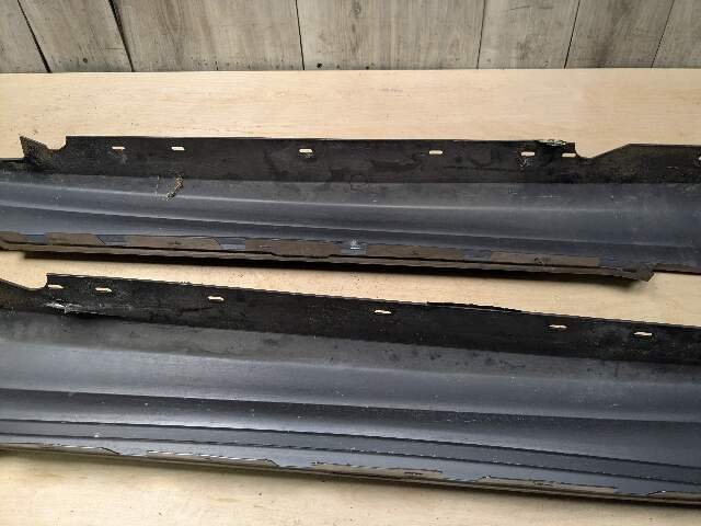 OEM BMW E82 E88 128 135 M SPORT Left Right Side Skirt Rocker Panel Black 668