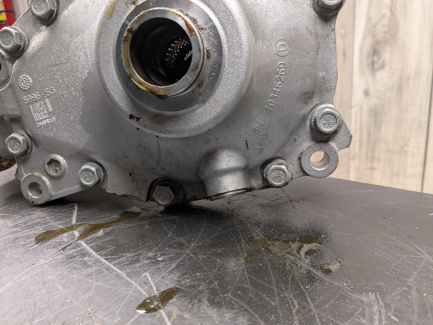 2019 BMW X3 G01 Front Axle Carrier Differential 8679981 18-21 OEM BMW G01 G02 X3 X4 xDrive Front Differential Axle Gearbox Carrier 3.38