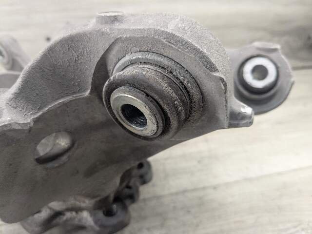 19-25 OEM BMW G20 330 M340 REAR Left Driver Knuckle Wheel Hub Spindle Bearing