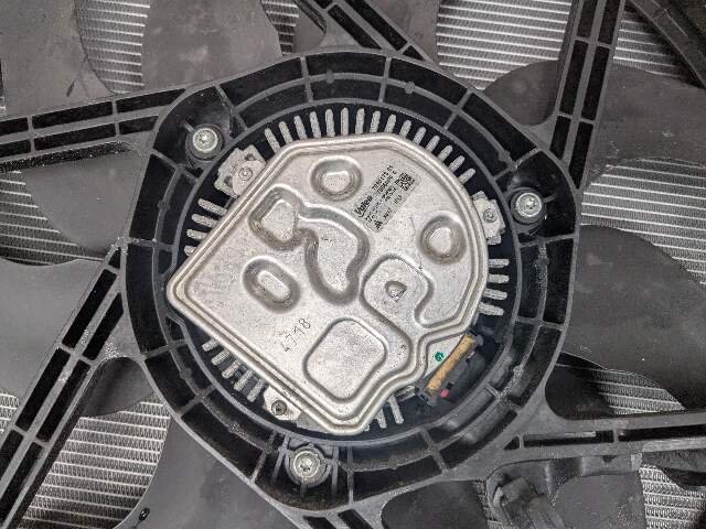 19-22 OEM BMW G20 iX 330i B46 Radiator Condenser Cooling Fan Assembly 600W