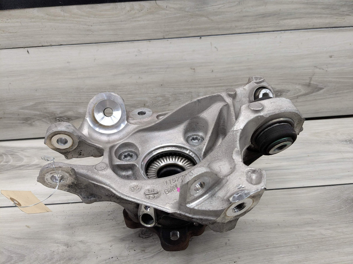 2021 BMW M340i G20 Rear Left Driver Spindle Knuckle w/ Bearing 6899305 19-25 OEM BMW G20 330 M340 REAR Left Driver Knuckle Wheel Hub Spindle Bearing