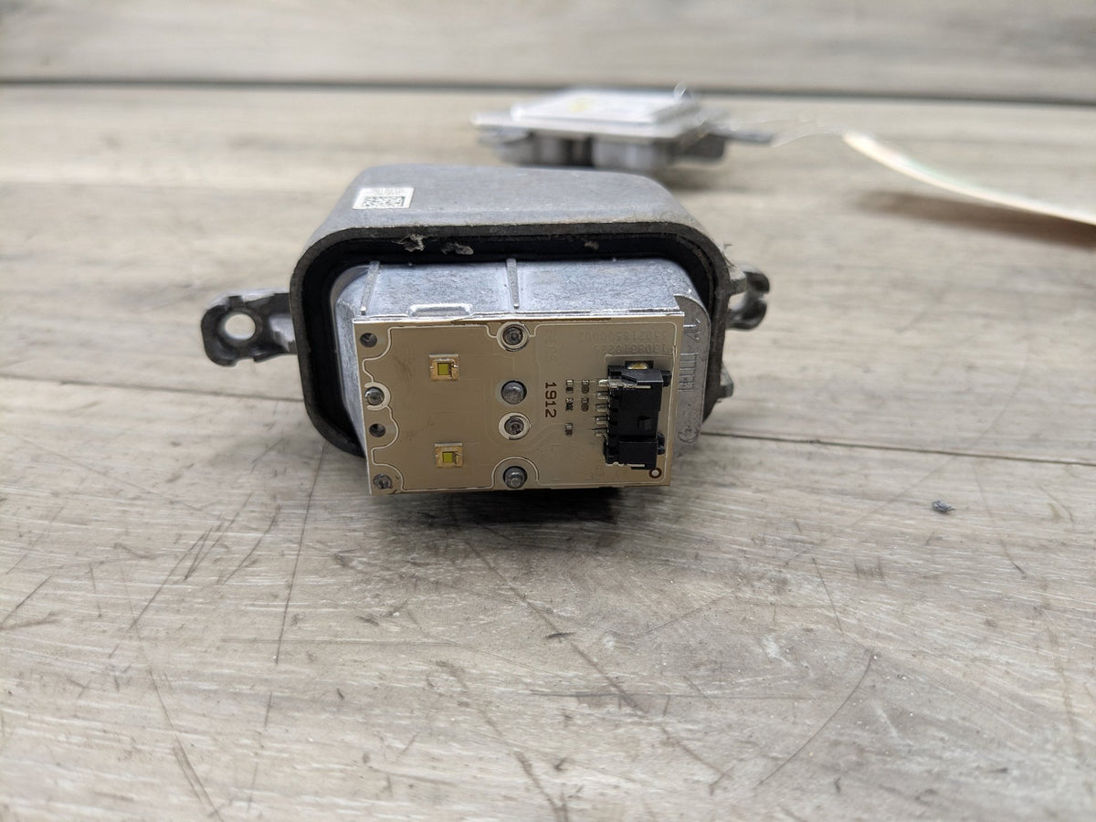 OEM AUDI A3 A4 A5 A6 Q3 Q5 S4 S5 S6 S7 S8 DRL Headlight Modules Control Unit SET