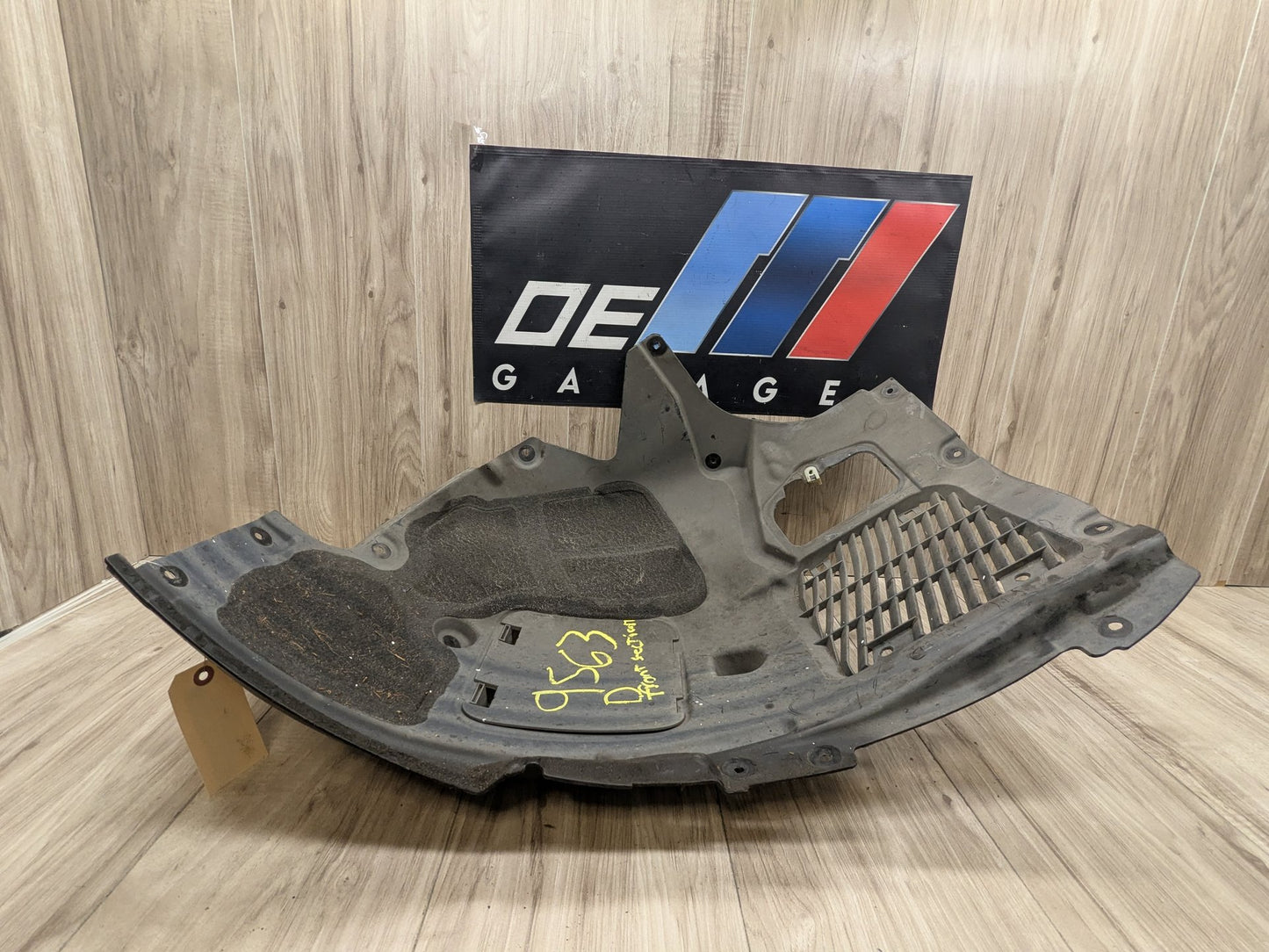 2016 BMW 750i G12 Front Left Driver Wheel Fender Liner Splash Guard 7340193 16-19 OEM BMW G11 G12 740 750 Front Left Driver Fender Liner Wheel Splash Shield