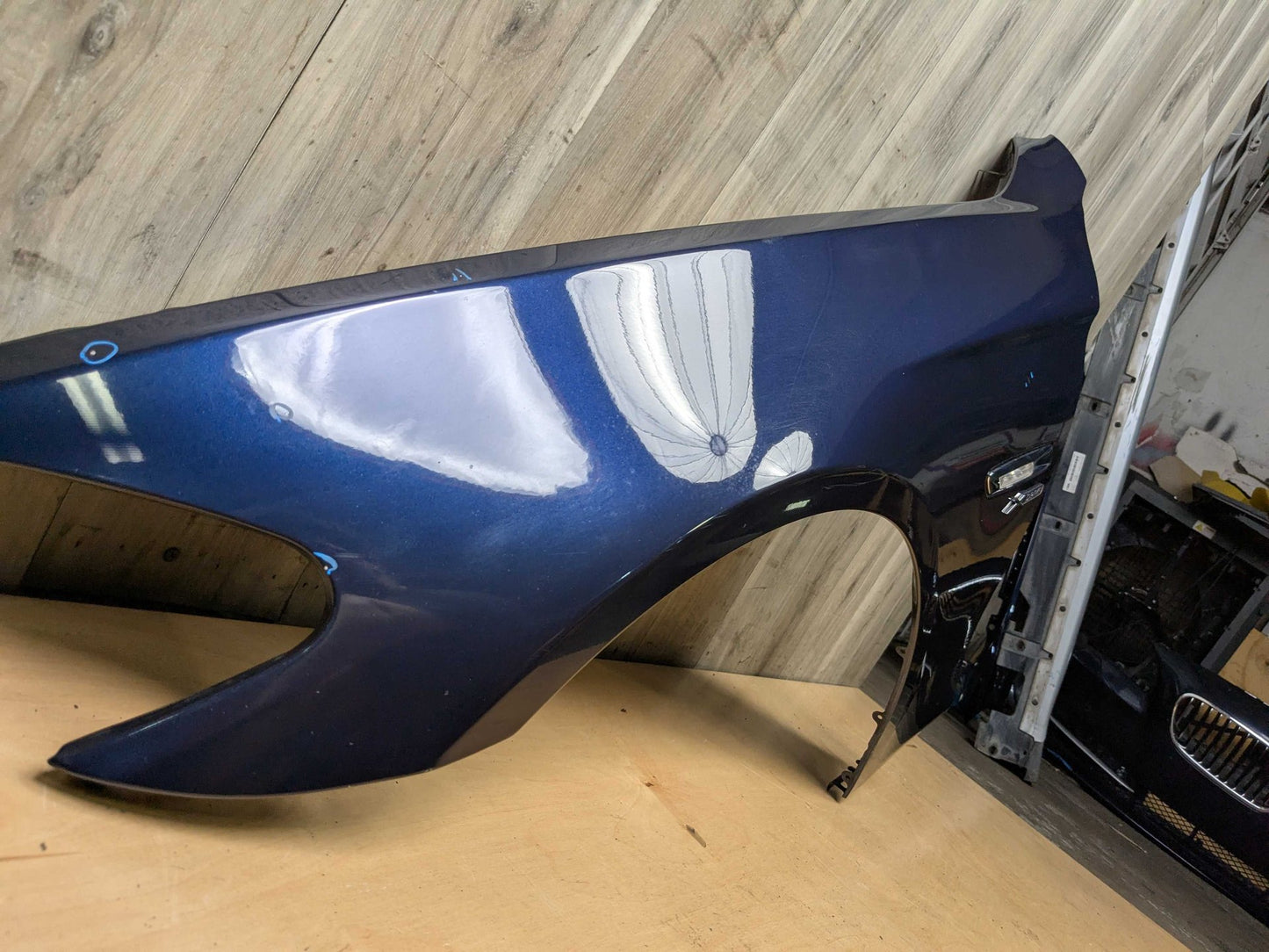 11-16 OEM BMW F10 528 535 550 Left Driver Side Fender Panel Blue A89 IMPERIALBLAU BRILLANTEFFEKT METALLI (A89)