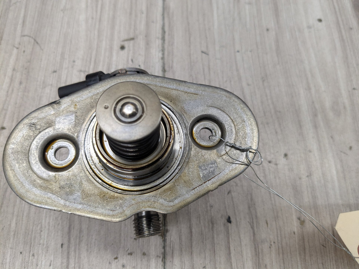 16-20 OEM BMW G11 G12 750 G30 M550 Engine N63R HPFP High Pressure Fuel Pump 5-8
