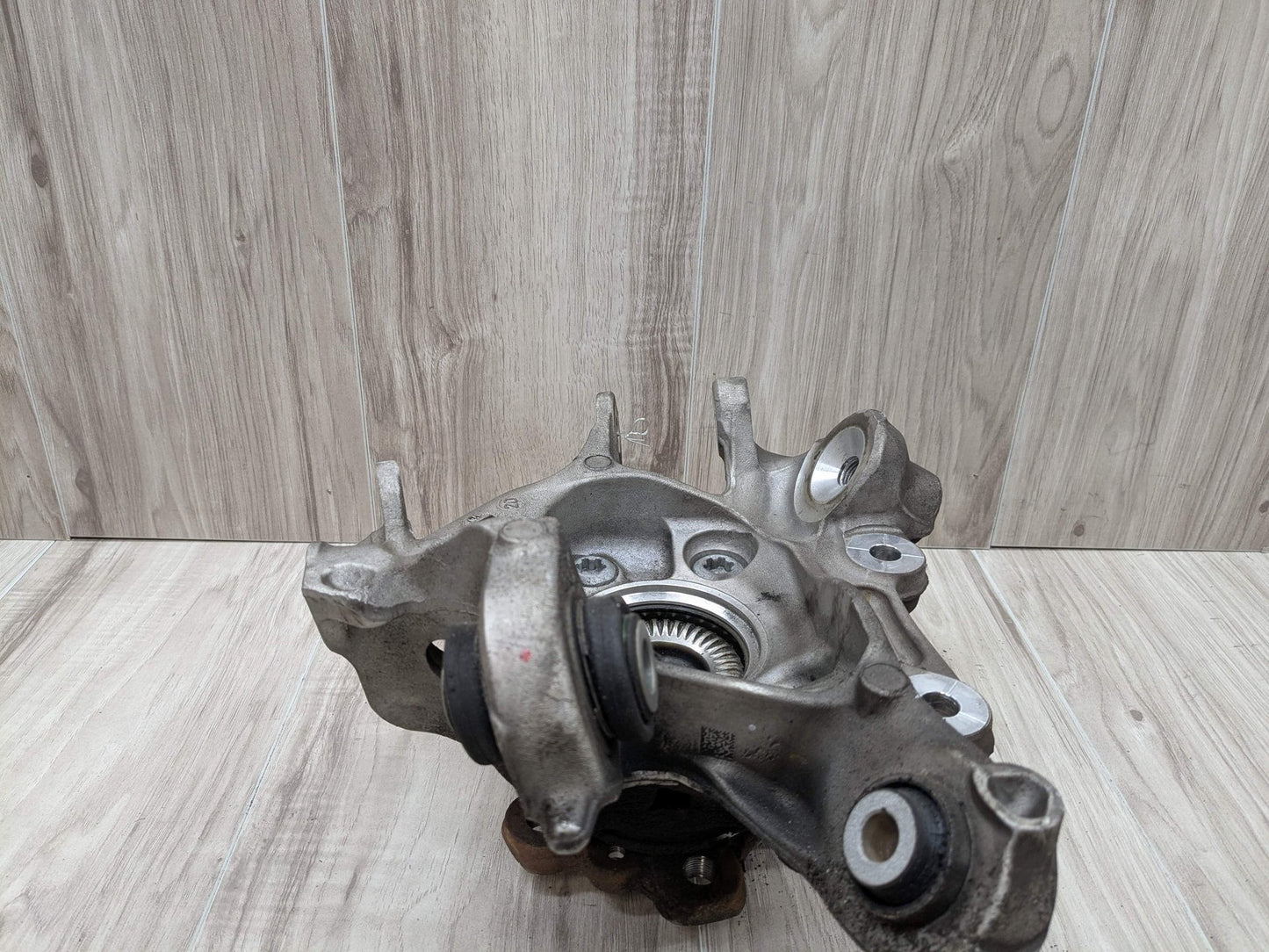 2021 BMW M340i G20 Rear Left Driver Spindle Knuckle w/ Bearing 6898479 19-25 OEM BMW G20 330 M340 REAR Left Driver Knuckle Wheel Hub Spindle Bearing
