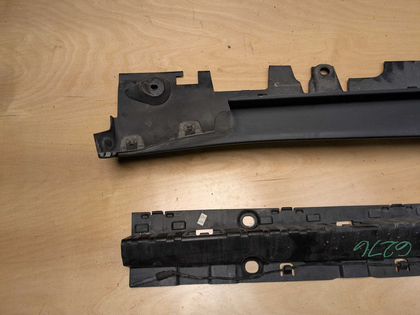 *14-18 OEM BMW F15 X5 Right Passenger Side Skirt Rocker Panel Molding w/ Bracket